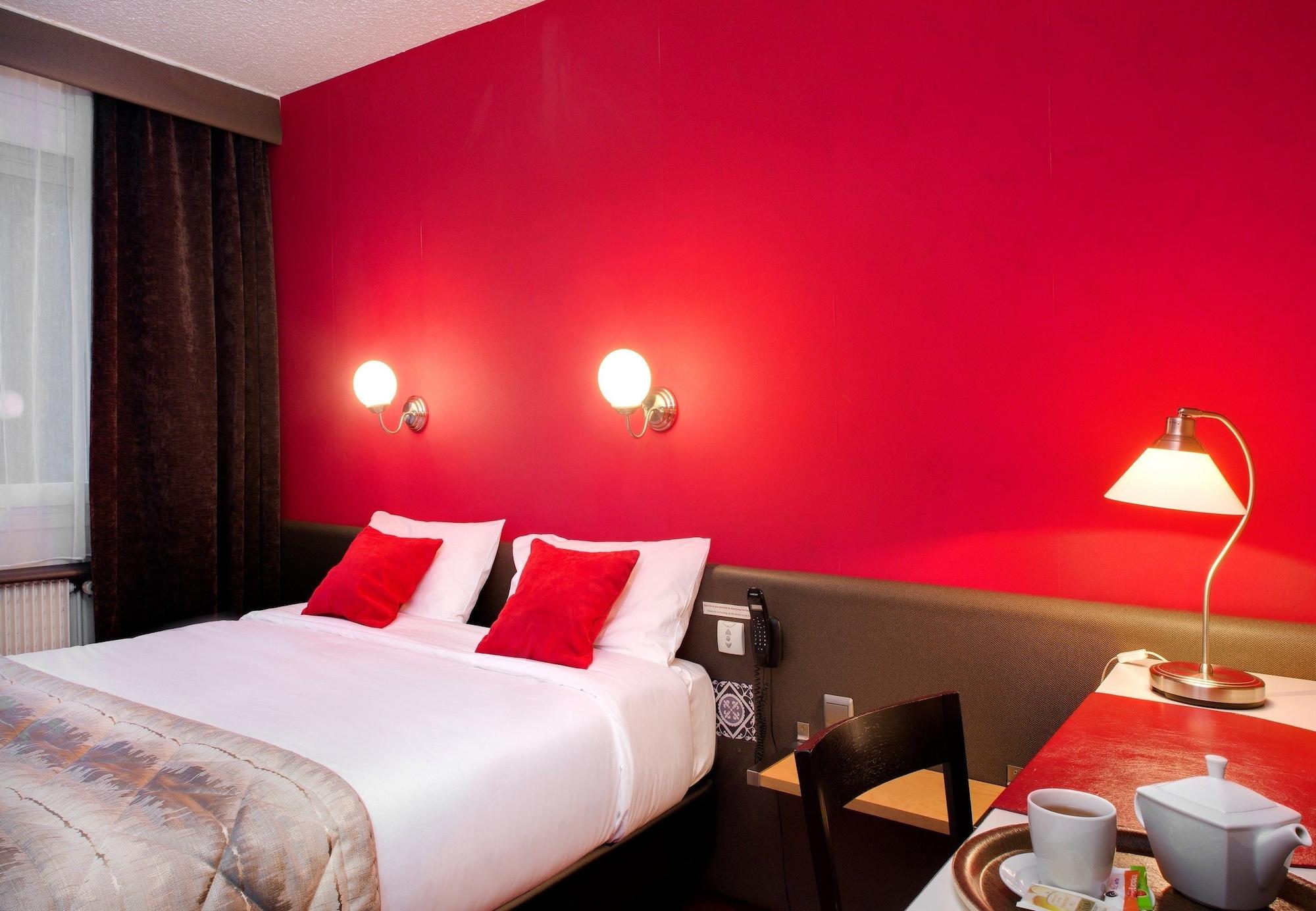 Logis Hotel Du Midi - Saint Etienne Sud Экстерьер фото