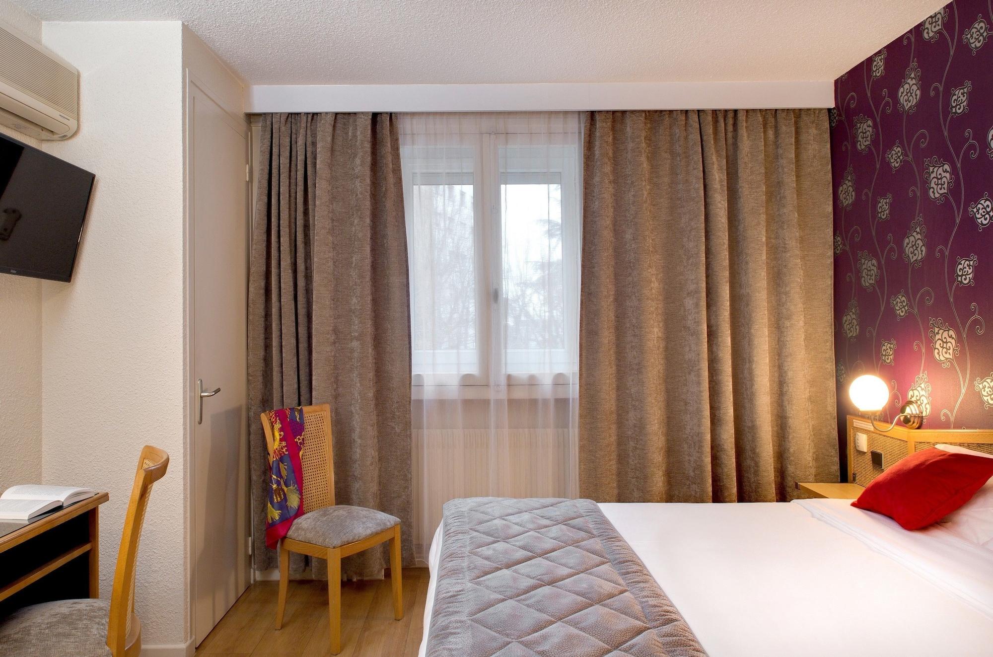 Logis Hotel Du Midi - Saint Etienne Sud Экстерьер фото