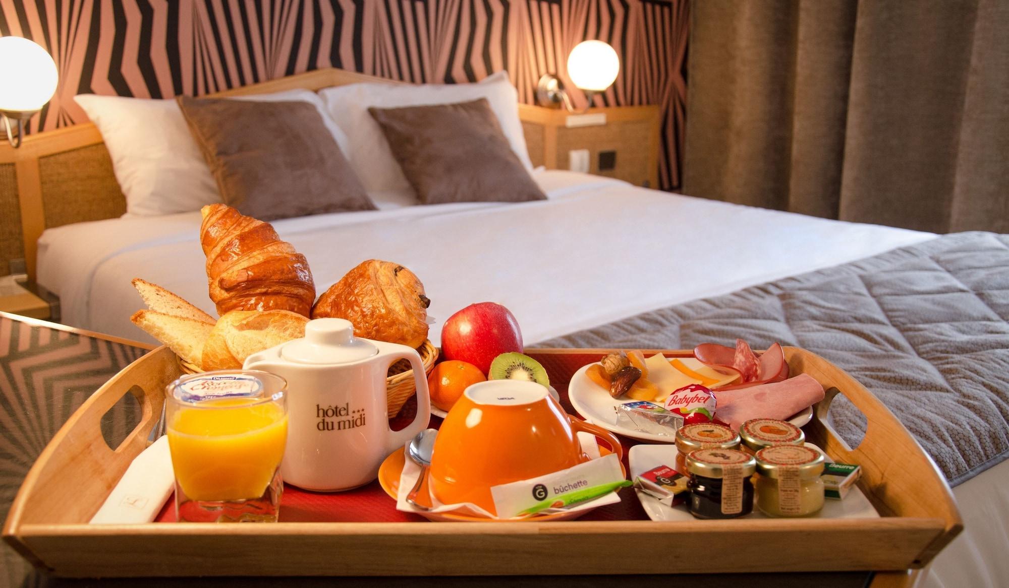 Logis Hotel Du Midi - Saint Etienne Sud Экстерьер фото