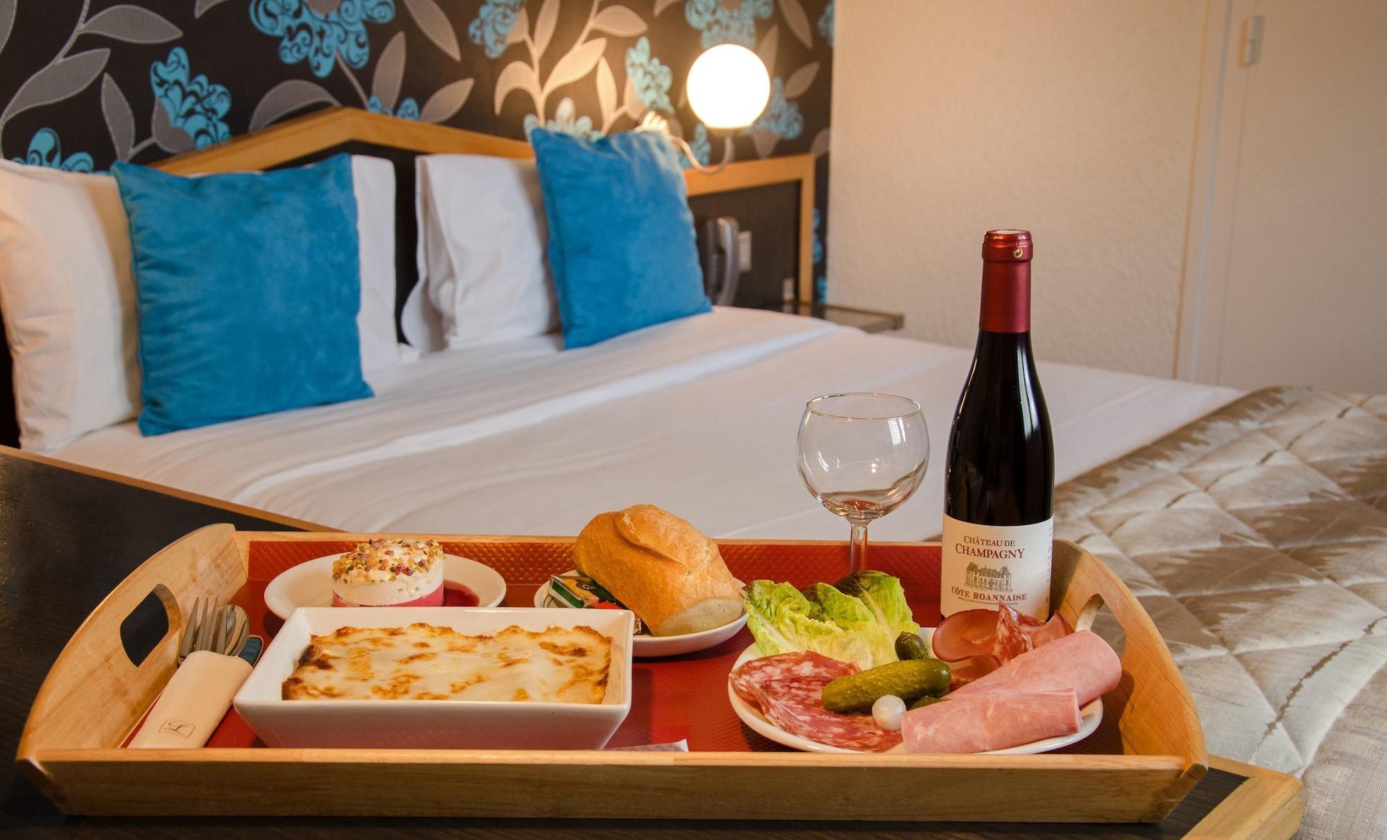 Logis Hotel Du Midi - Saint Etienne Sud Экстерьер фото