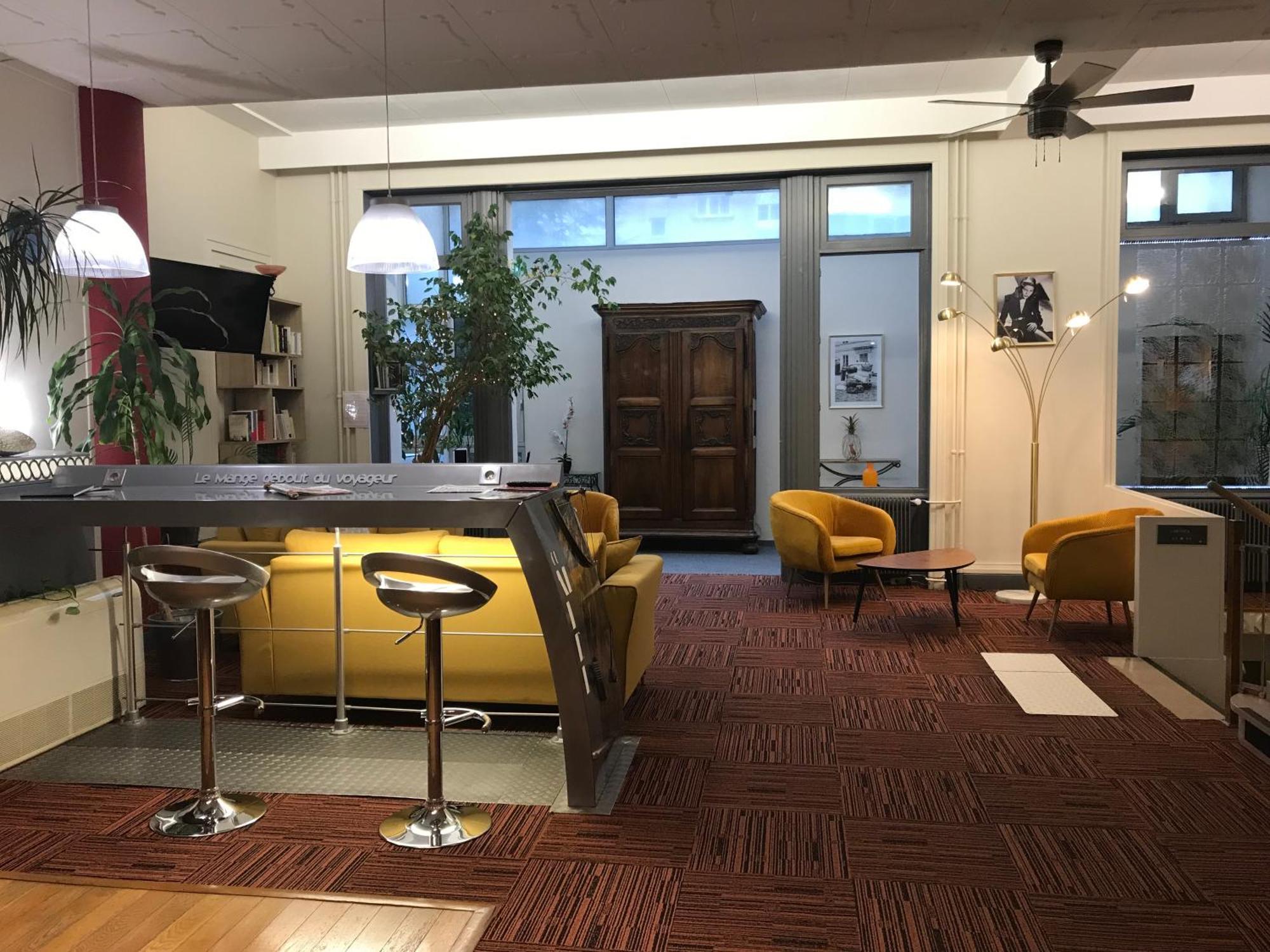 Logis Hotel Du Midi - Saint Etienne Sud Экстерьер фото