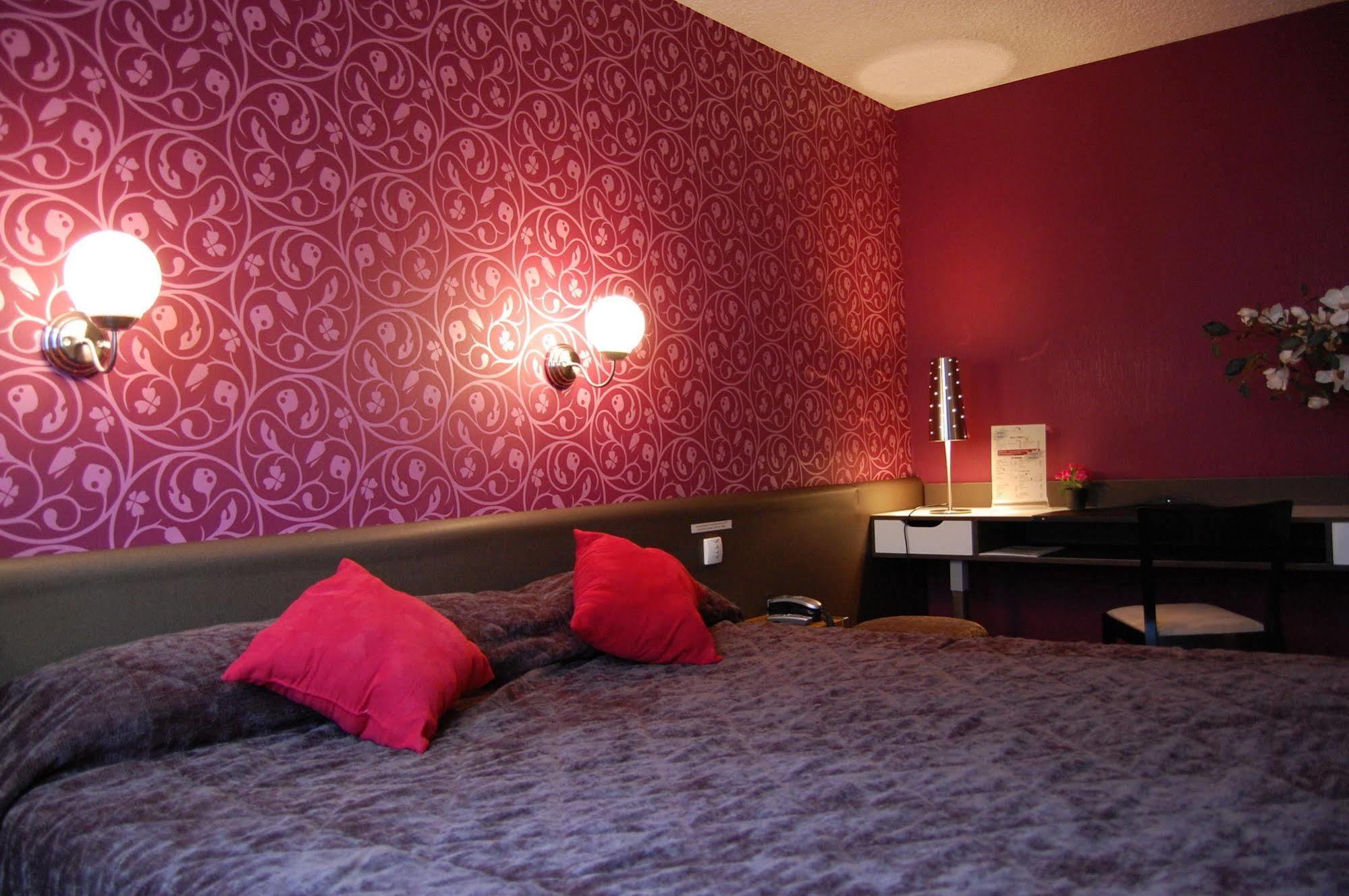 Logis Hotel Du Midi - Saint Etienne Sud Экстерьер фото
